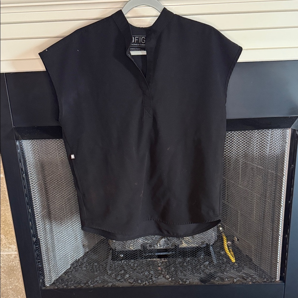 Figs Black Women's Top